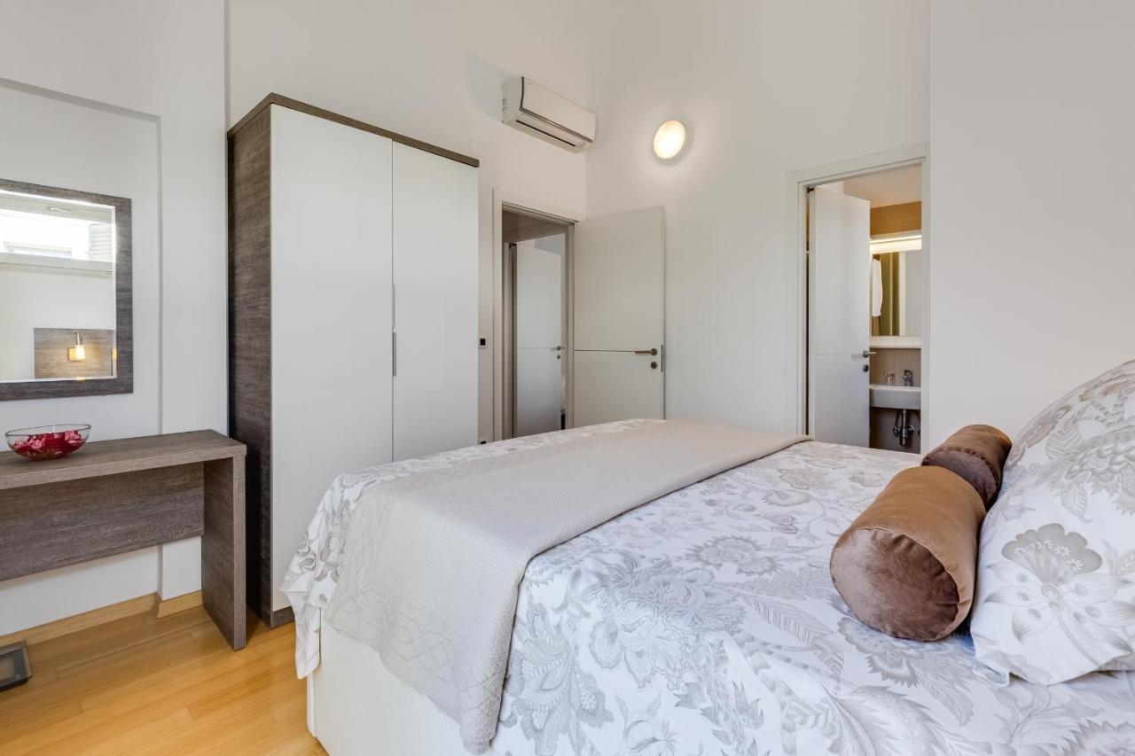 Luxury Two-Floor Apartment In Petrcane With Garden And Pool Bagian luar foto